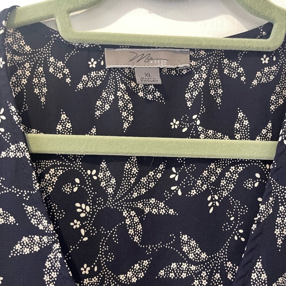 V Neck Printed 3/4 Sleeve Dress - Picture 2 of 2